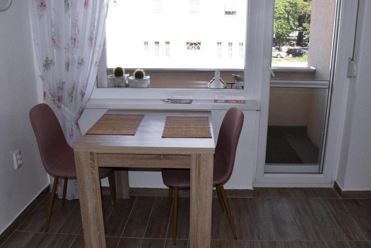 Apartman Bonbon Belisce Esterno foto
